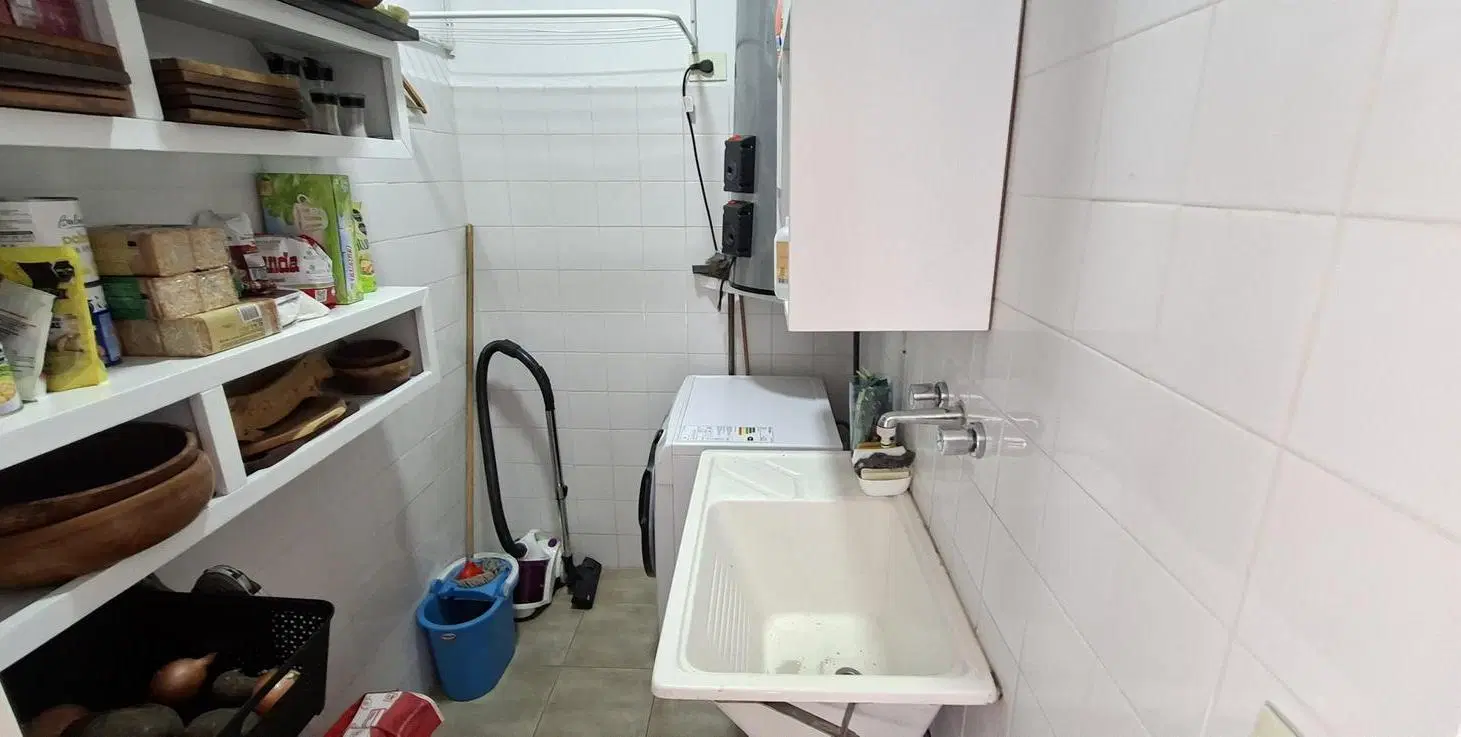 Comodo y luminoso PH de 3 ambientes con amplia terraza y cochera - En Venta 3