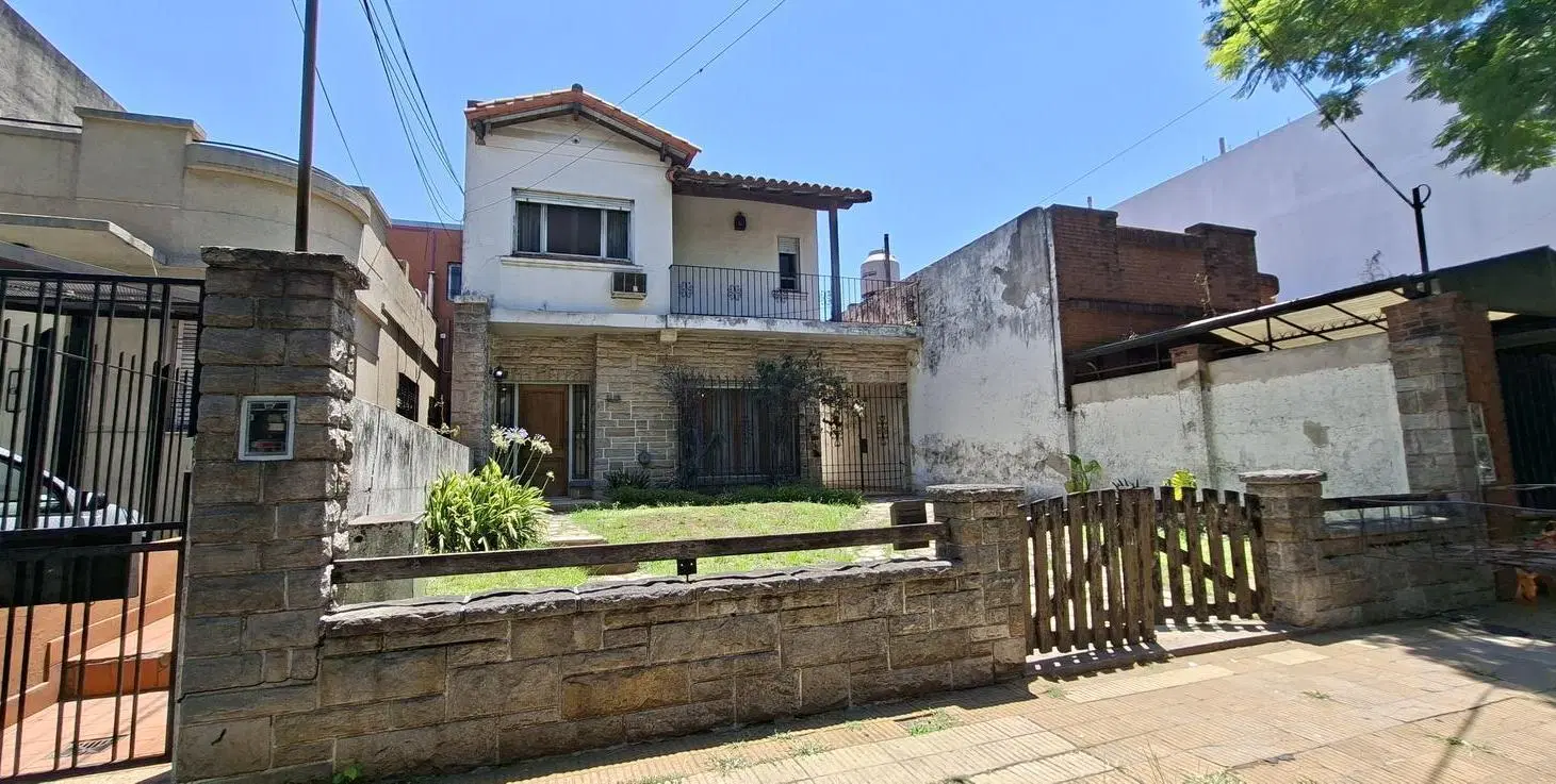 Casa en 2 plantas muy funcional y con amplio jardín 1