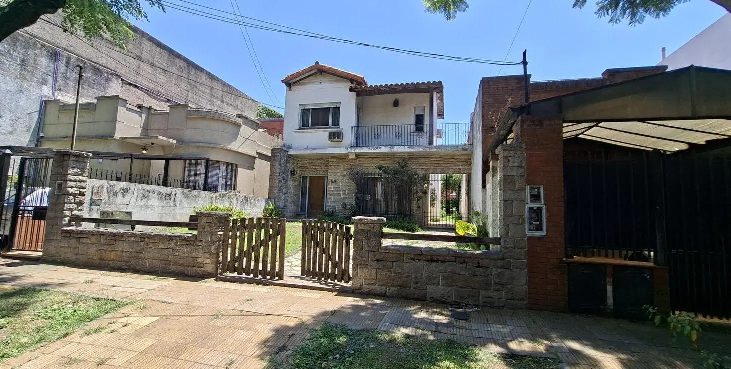 Casa en 2 plantas muy funcional y con amplio jardín 3