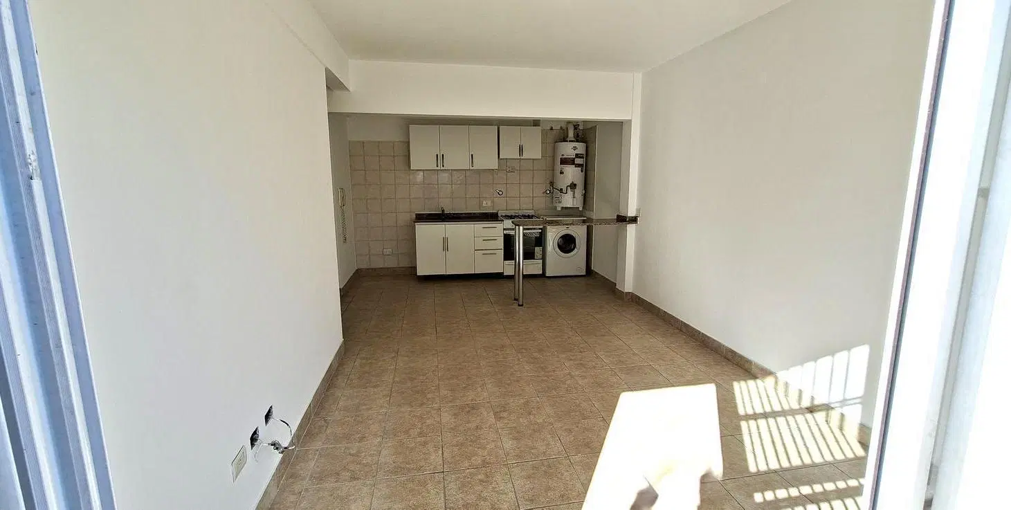 Departamento de 3 ambientes en Florida con cochera - En alquiler 1