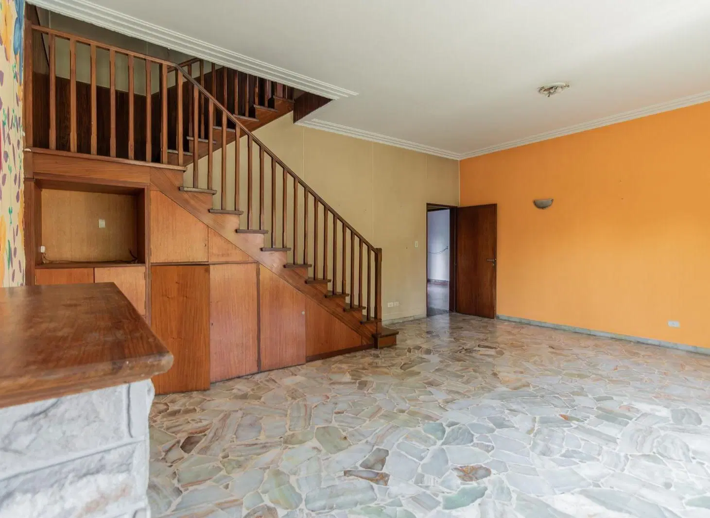 Hermosa casa sobre lote de 10.48X 30.45 con amplio jardín- En Venta 5