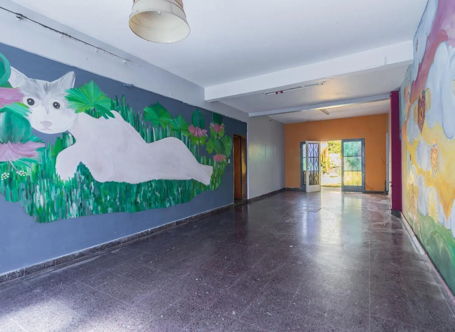 Hermosa casa sobre lote de 10.48X 30.45 con amplio jardín- En Venta 4