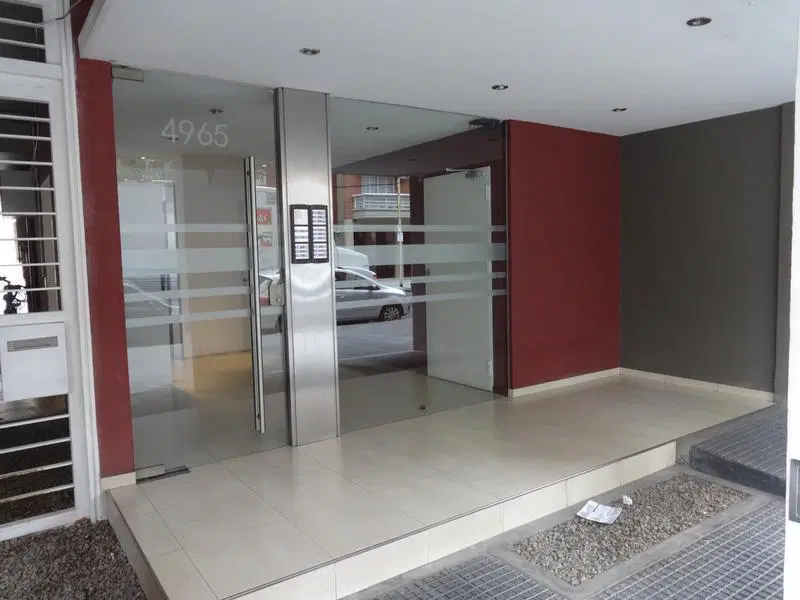 Hermoso Monoambiente con cochera y vista abierta 8