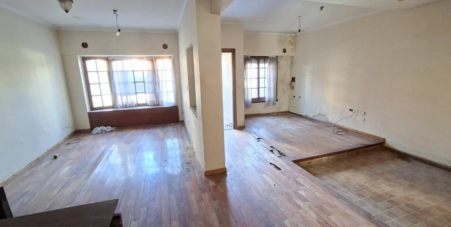 Importante Casa en Florida de 6 ambientes a reciclar!!!- En Venta 1