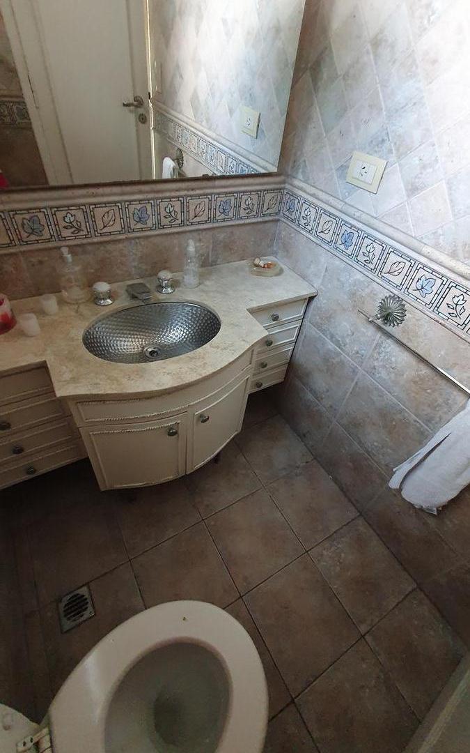 Foto de Casa en excelente ubicación , para oficinas, de 4 ambientes- En Alquiler!!!, imagen 2
