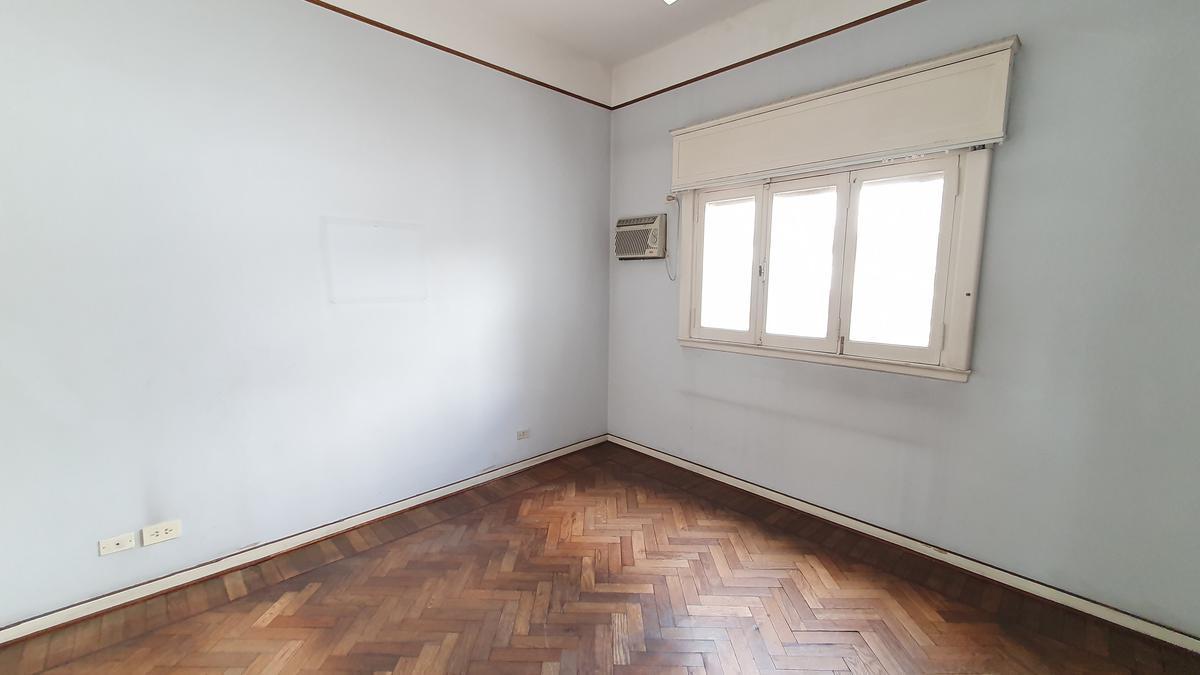 Foto de Casa en excelente ubicación , para oficinas, de 4 ambientes- En Alquiler!!!, imagen 5