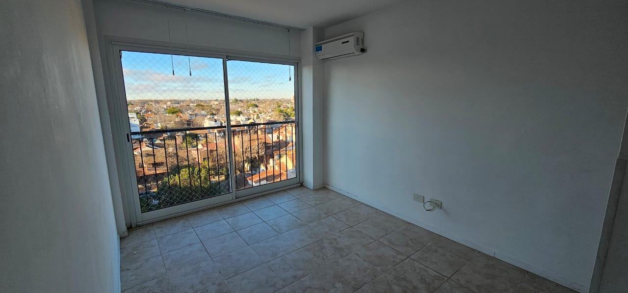 Foto de 2 Ambientes con balcón y cochera cubierta, imagen 2