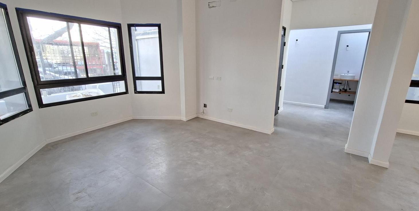Foto de Hermosa casa de 4 ambientes reciclada a nuevo en Florida- Apto, imagen 1