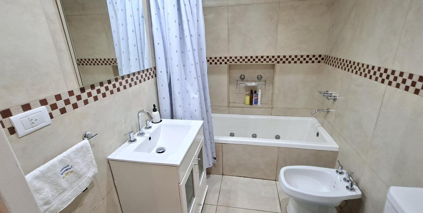 Foto de PH de 3 Ambientes todo en planta baja!-En Venta., imagen 4