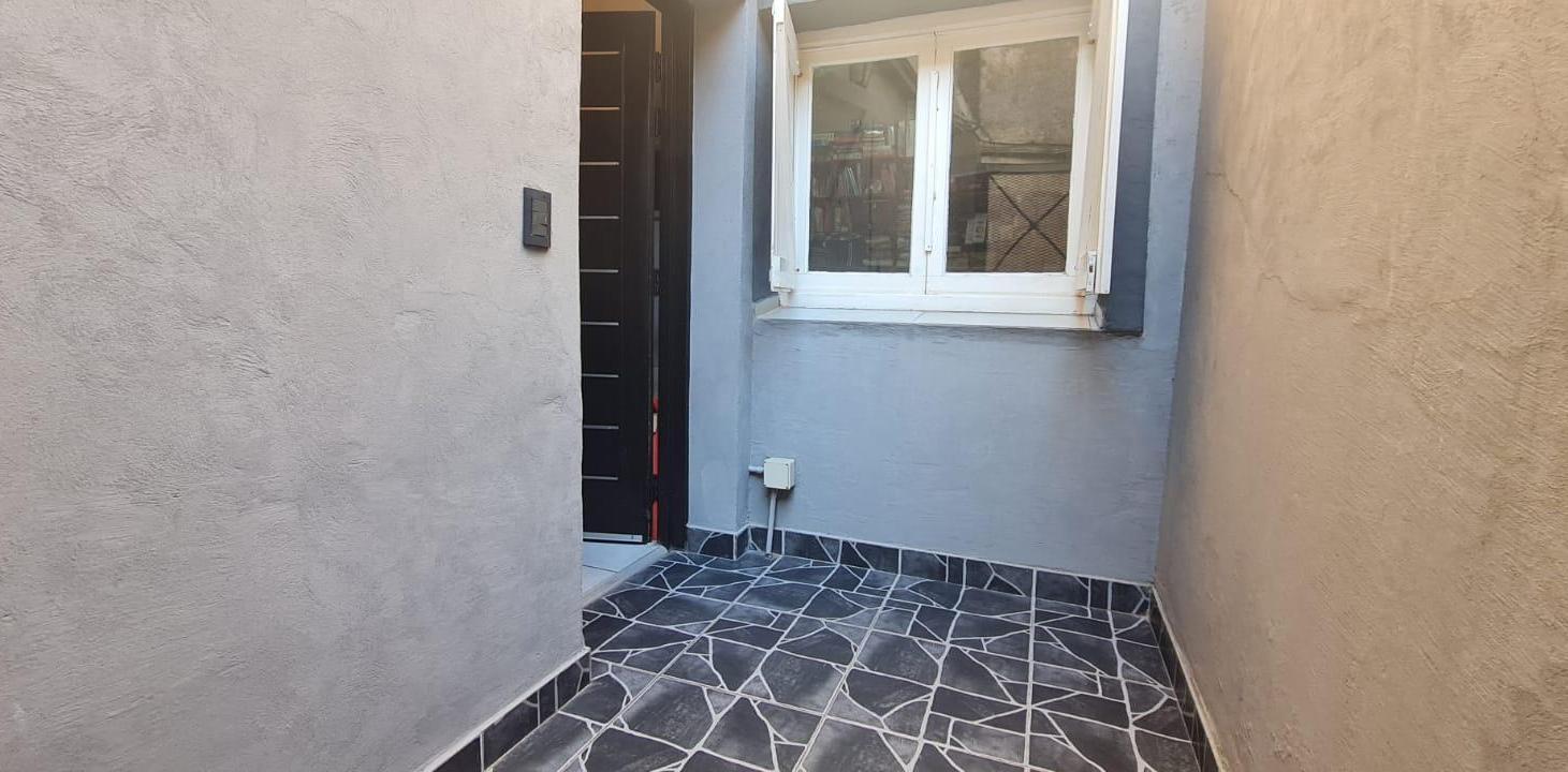 Foto de PH de 3 Ambientes todo en planta baja!-En Venta., imagen 1