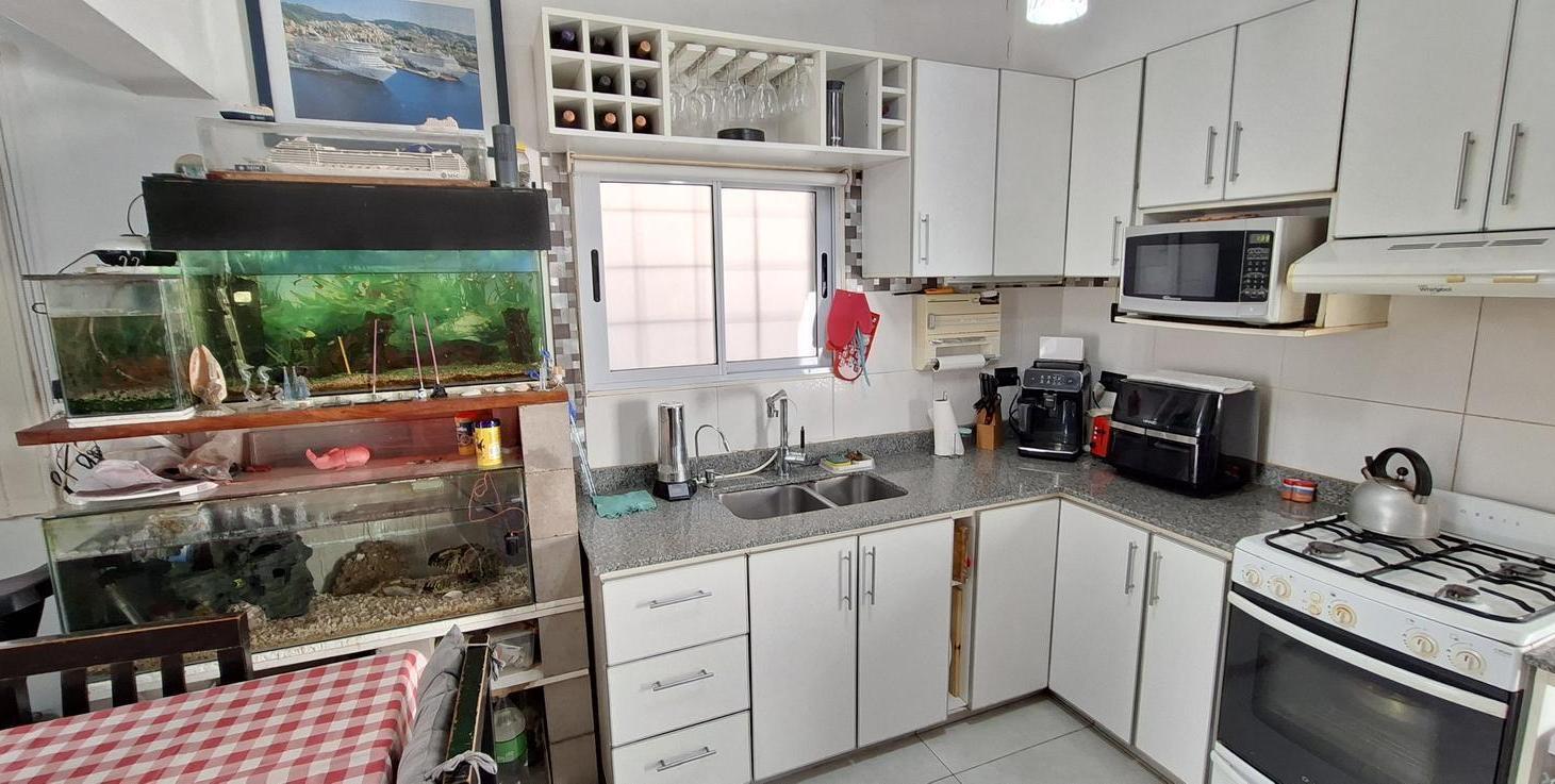 Foto de PH de 3 Ambientes todo en planta baja!-En Venta., imagen 2