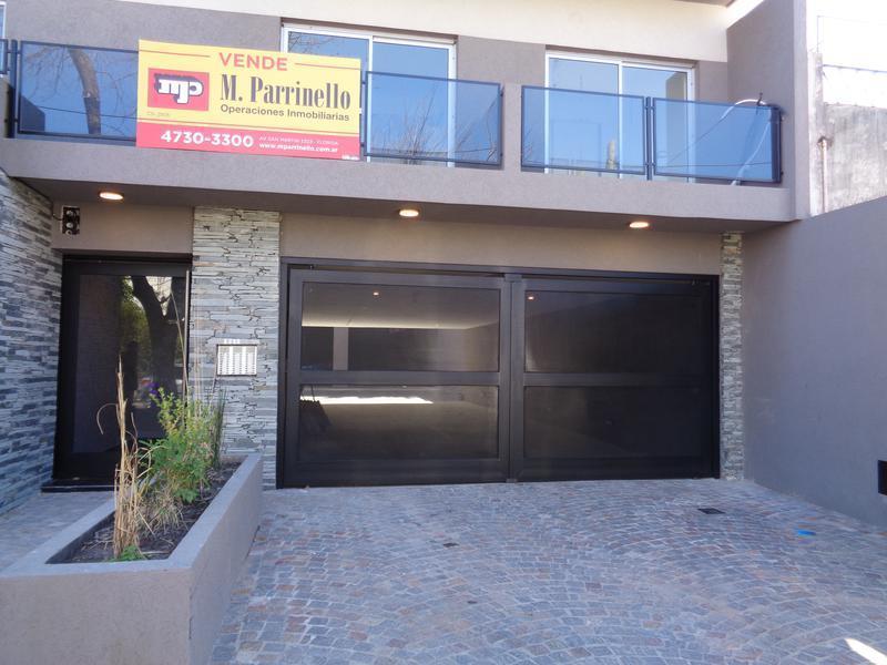 Foto de Departamento dos ambientes con balcon y cochera cubierta-En Venta, imagen 1