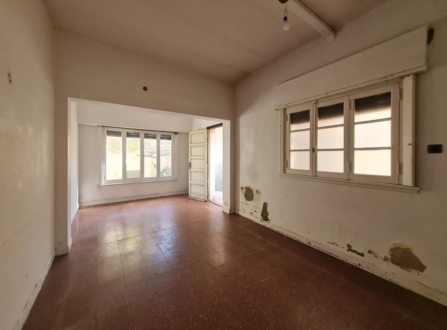 Foto de ¡IMPERDIBLE! ¡PH con lote de 8,36x34! En venta y a refaccionar, imagen 4