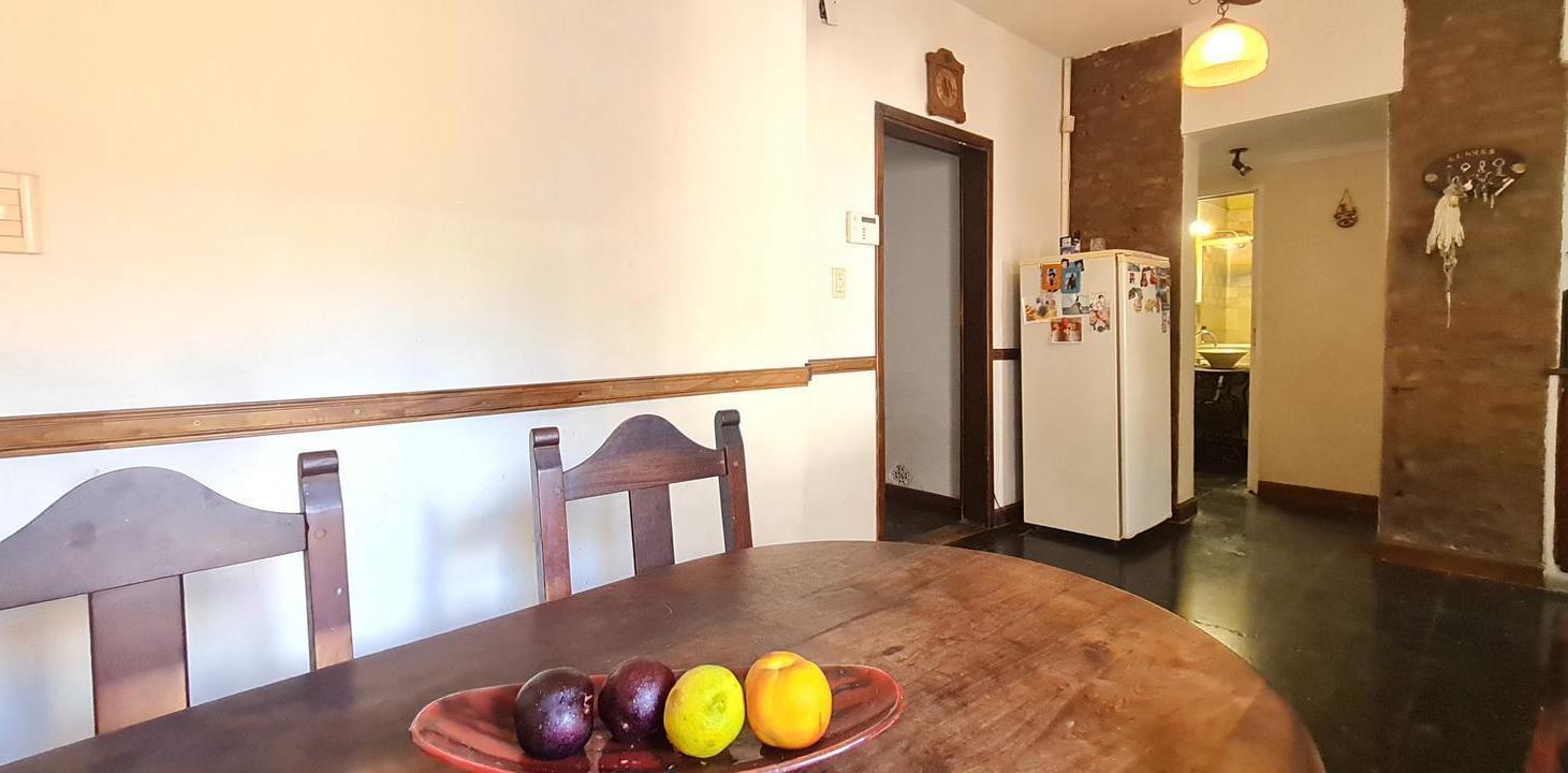 Foto de Casa 5 ambientes, patio, terraza, cochera, proxima a estación, imagen 3
