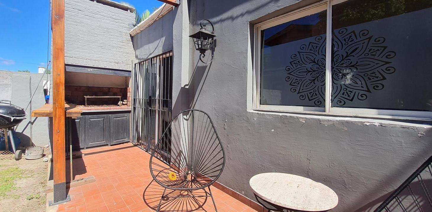 Foto de Casa sobre lote de 10x40 con gran jardín con piscina - En venta, imagen 5