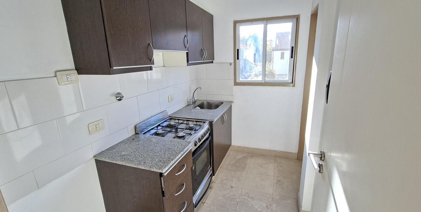 Foto de Hermoso departamento de 2 ambientes con balcón y cochera, imagen 4