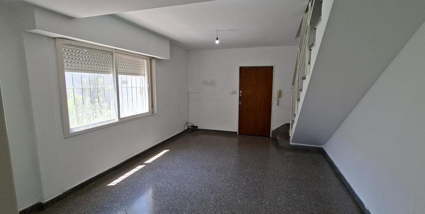 Foto de Departamento de 3 ambientes muy luminoso ,con patio y terraza en Florida, imagen 5