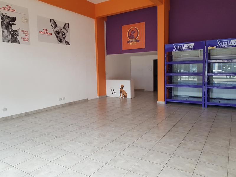 Foto de Local en impecable estado en excelente ubicacion, imagen 5