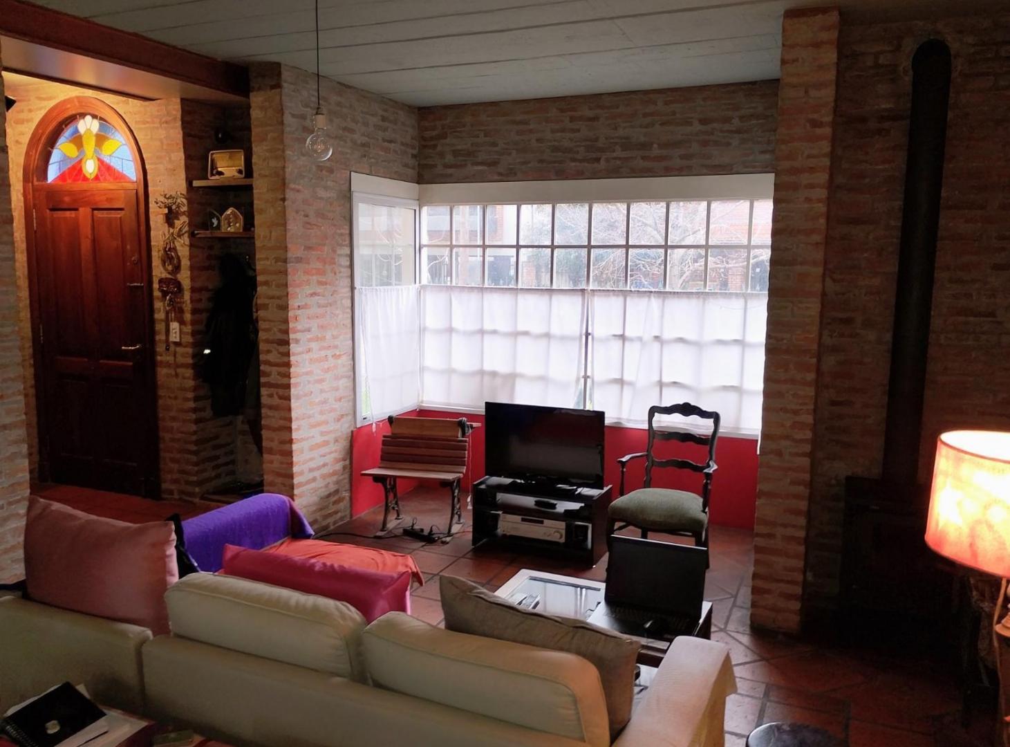 Foto de Hermosa casa de 4 ambientes con amplio jardín en Florida, imagen 5
