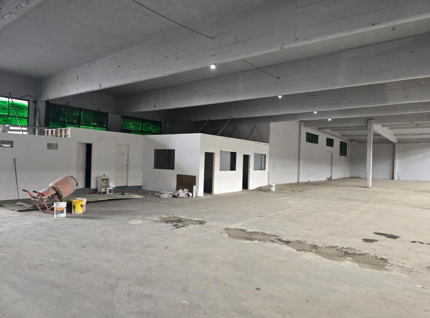 Foto de Importante nave industrial con entrada independiente en Estrada al 1800, imagen 1