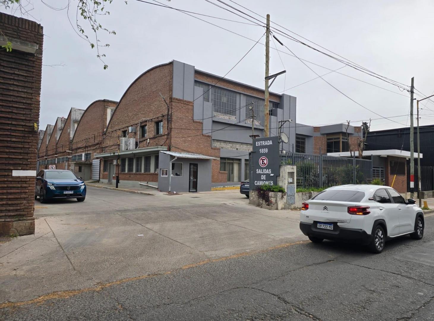 Foto de Importante nave industrial de 2.200 Mts en Estrada al 1800 - Villa Maipu, imagen 3