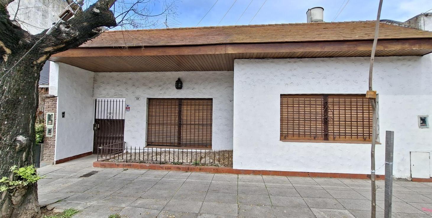 Foto de Amplia Casa de 4 ambientes con quincho y jardín- Florida Belgrano-Oeste, imagen 3