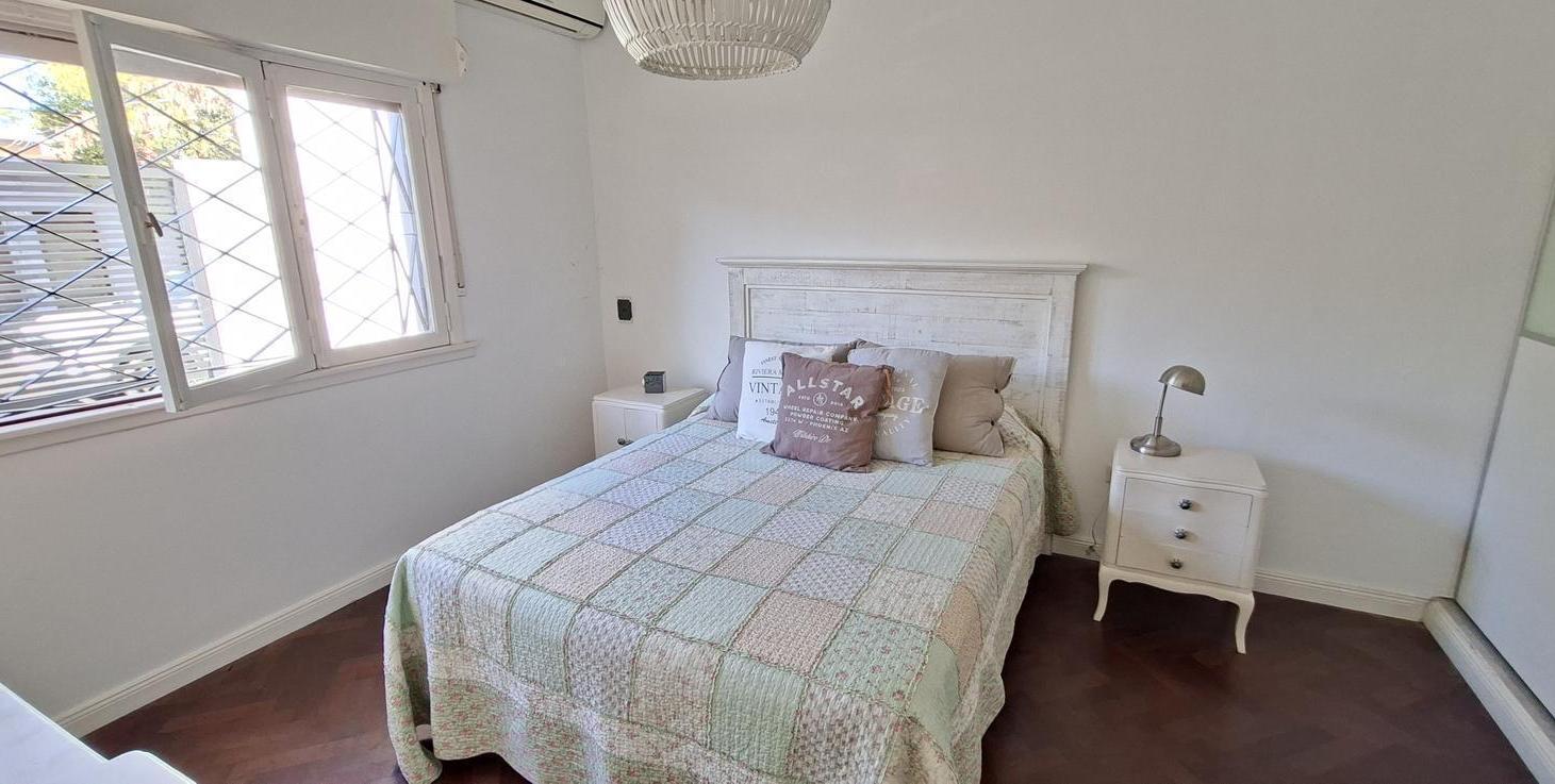 Foto de Casa de 3 ambientes con Jardin y quincho en villa Martelli- en venta, imagen 3