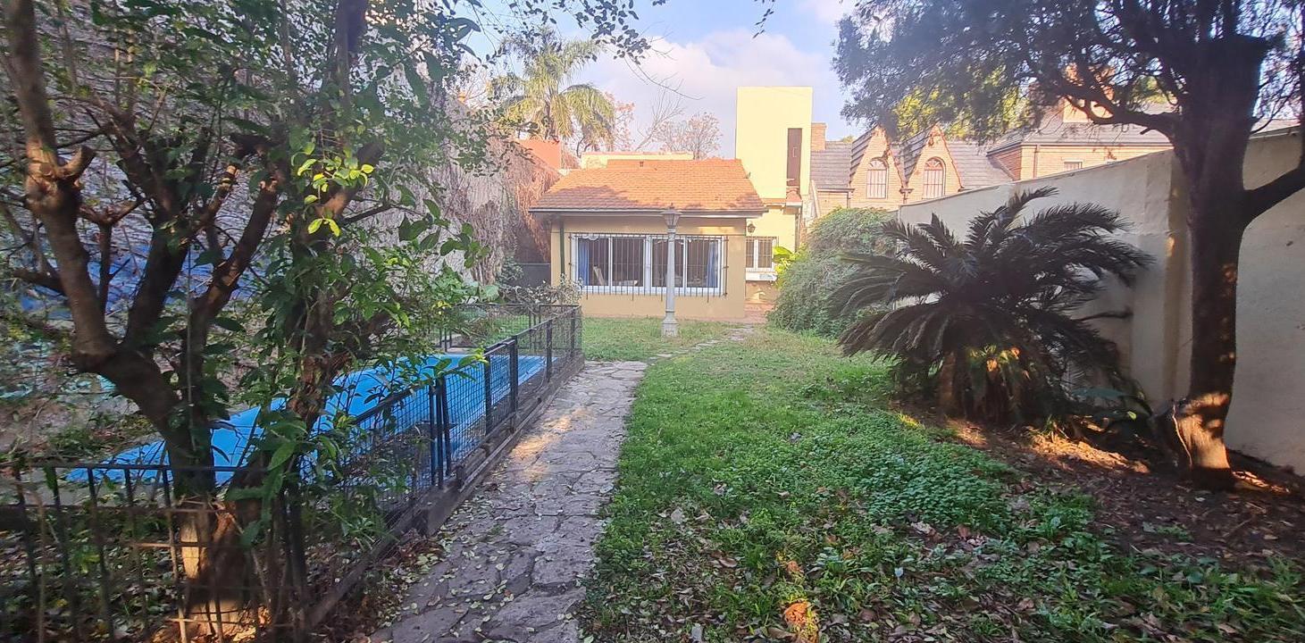 Foto de ¡Casa en venta con gran lote y excelente potencial!- En Venta, imagen 2