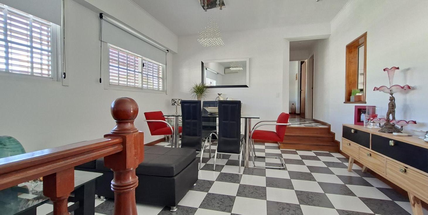 Foto de Luminoso PH de 3 ambientes con amplia terraza y cochera - En Venta, imagen 5