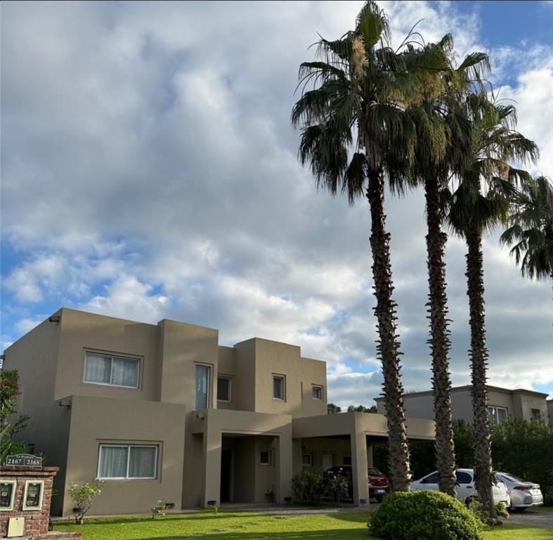 Casa de 7 ambientes en La Pradera APTA CRÉDITO