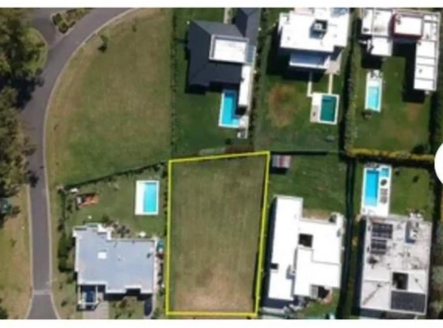 Excelente lote en Barrio Privado Monet 4