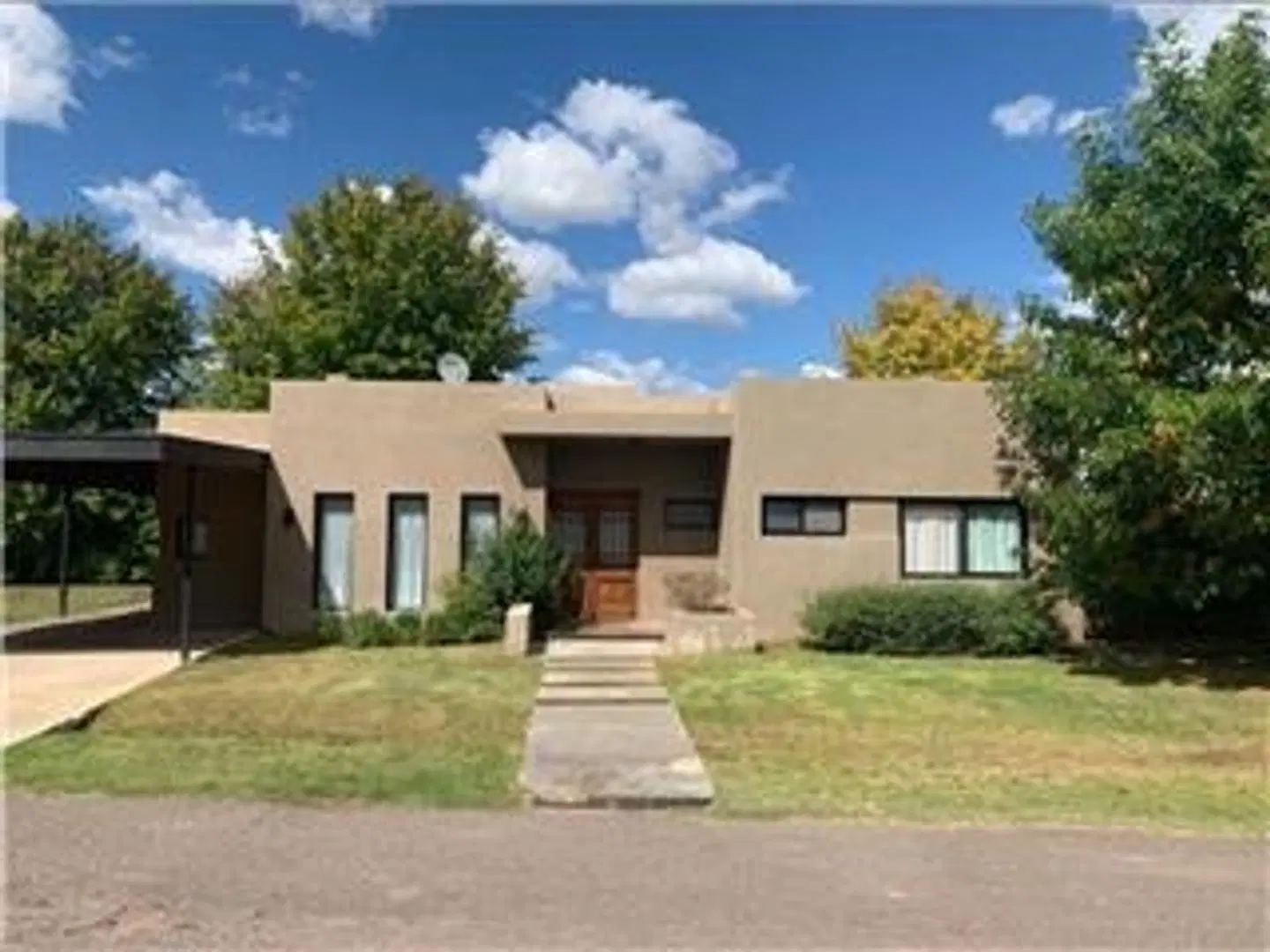 Excelente casa en barrio cerrado para alquilar 2