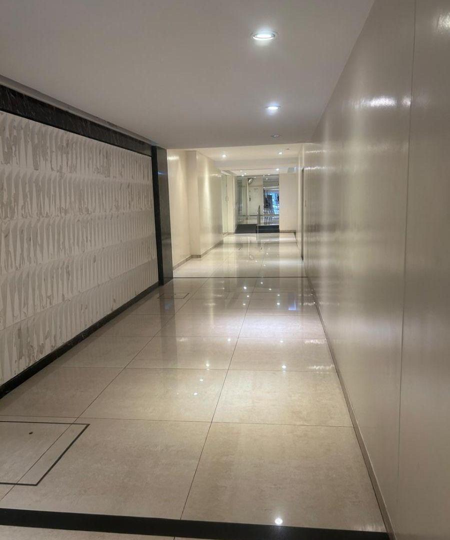 Foto de OPORTUNIDAD 3 AMBIENTES FRENTE CON BAULERA EXCLUSIVA DE 31 M2, imagen 2