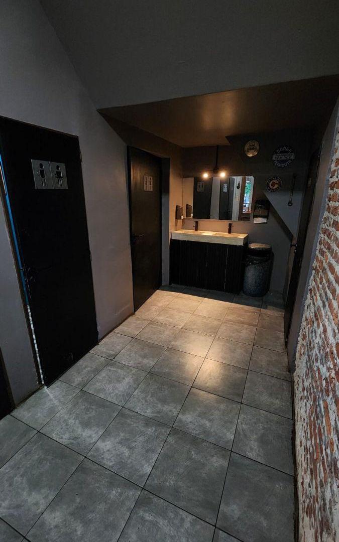 Foto de LOCAL EN ESQUINA 132 M2 ACTUALMENTE CAFETERIA., imagen 3