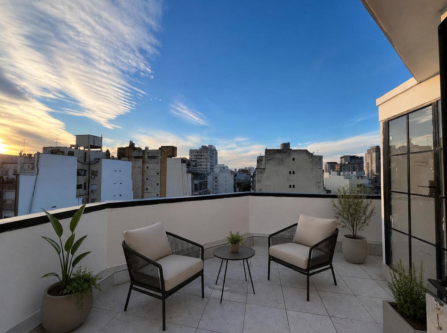 Foto de 2 1/2 AMBIENTES FRENTE BALCON TERRAZA Y PARRILLA PROPIA, imagen 2