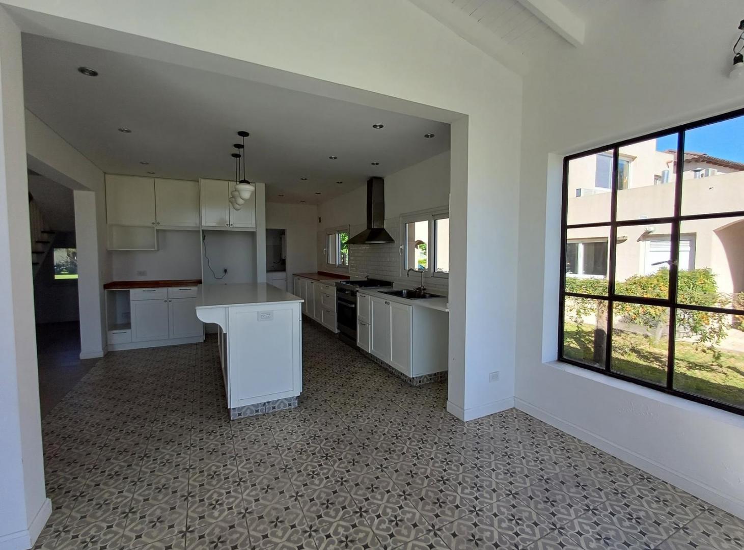 Foto de CASA EN VENTA EL REFUGIO BARRIO HARAS SANTA MARIA, imagen 5