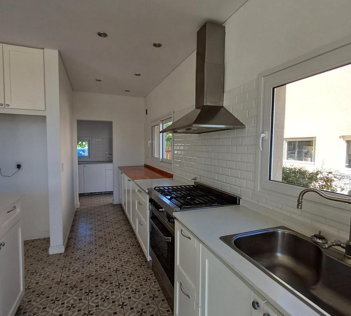 Foto de CASA EN VENTA EL REFUGIO BARRIO HARAS SANTA MARIA, imagen 2