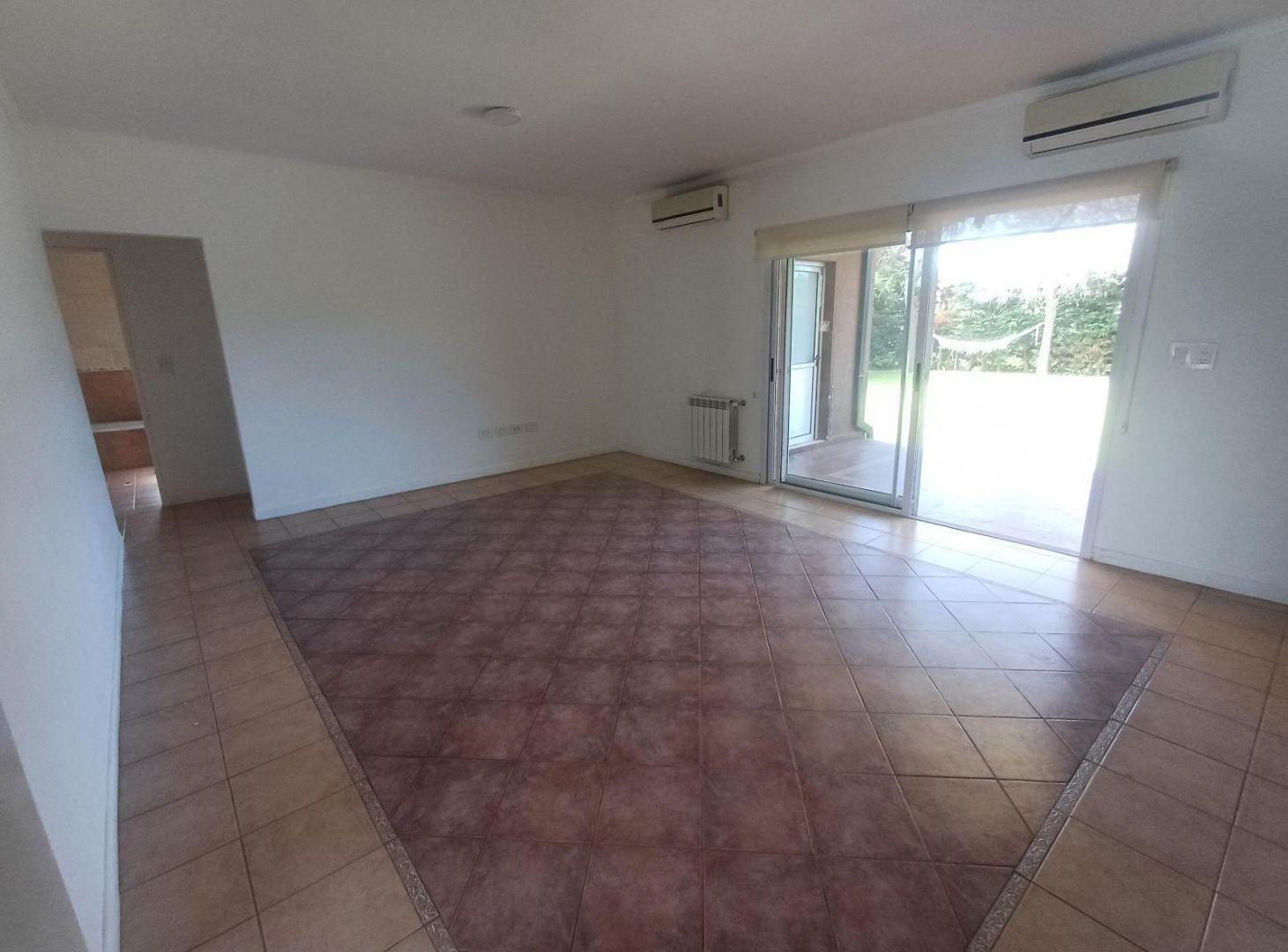Foto de CASA EN VENTA APTA CREDITO BARRIO SAN LUCAS VILLAGE. INGENIERO MASCHWITZ, imagen 4