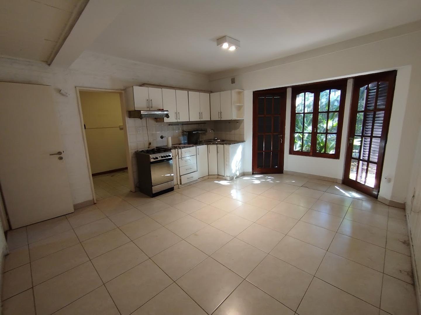 Foto de Padre Acevedo 3500 Gran casa familiar con psicina y parrilla, imagen 3