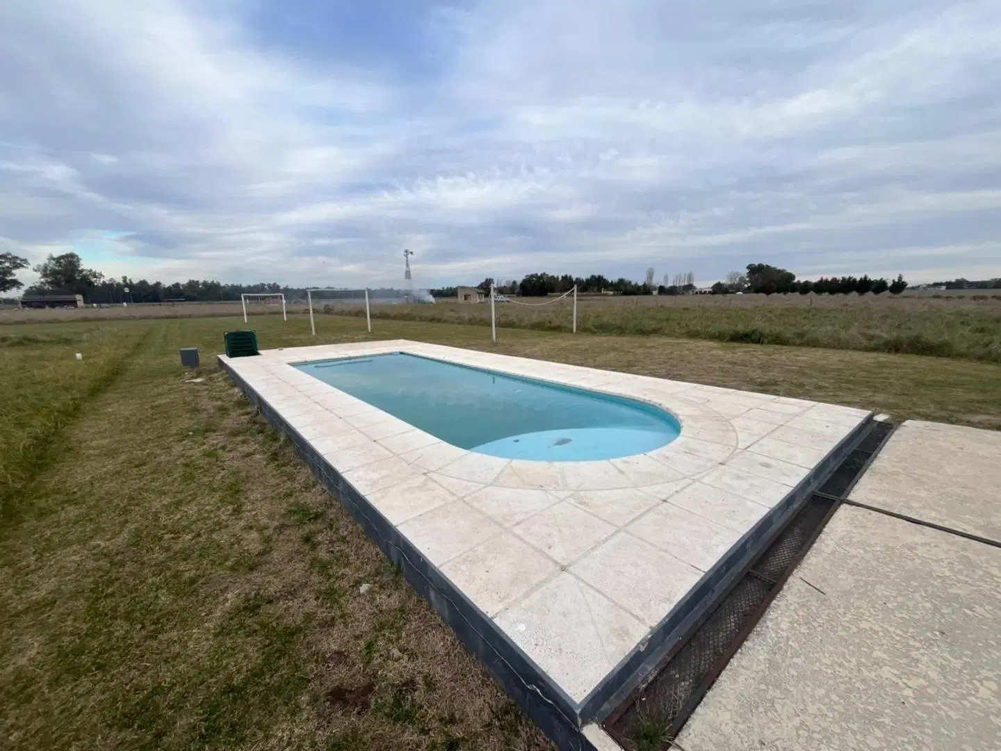 CASA DE 3 AMBIENTES - PILETA - PARRILLA - GRAN PARQUE 5