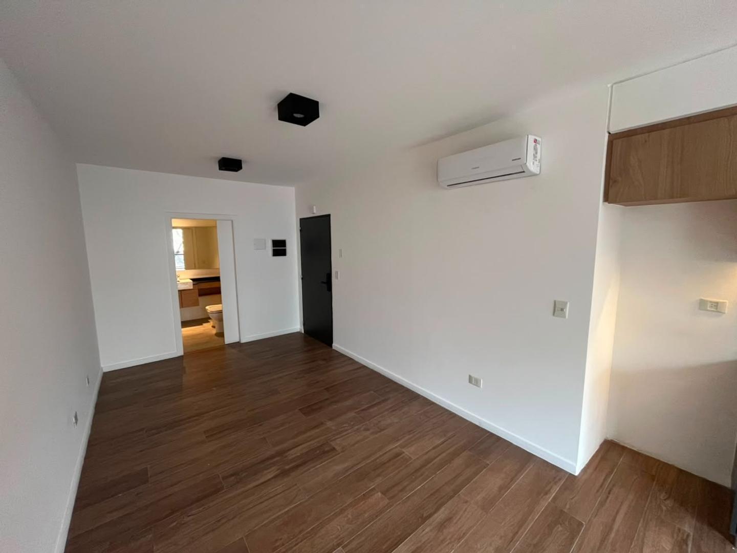 Foto de MONOAMBIENTE - APTO PROFESIONAL - MUY LUMINOSO - A ESTRENAR, imagen 1