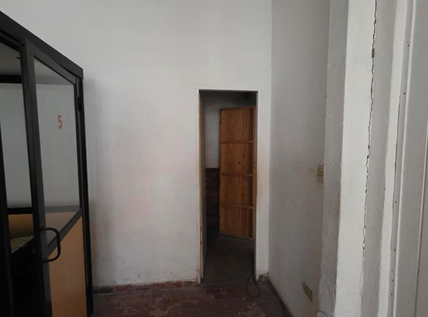 Foto de 3 LOCALES A LA VENTA - UBICACION - POTENCIAL - PRECIO, imagen 1