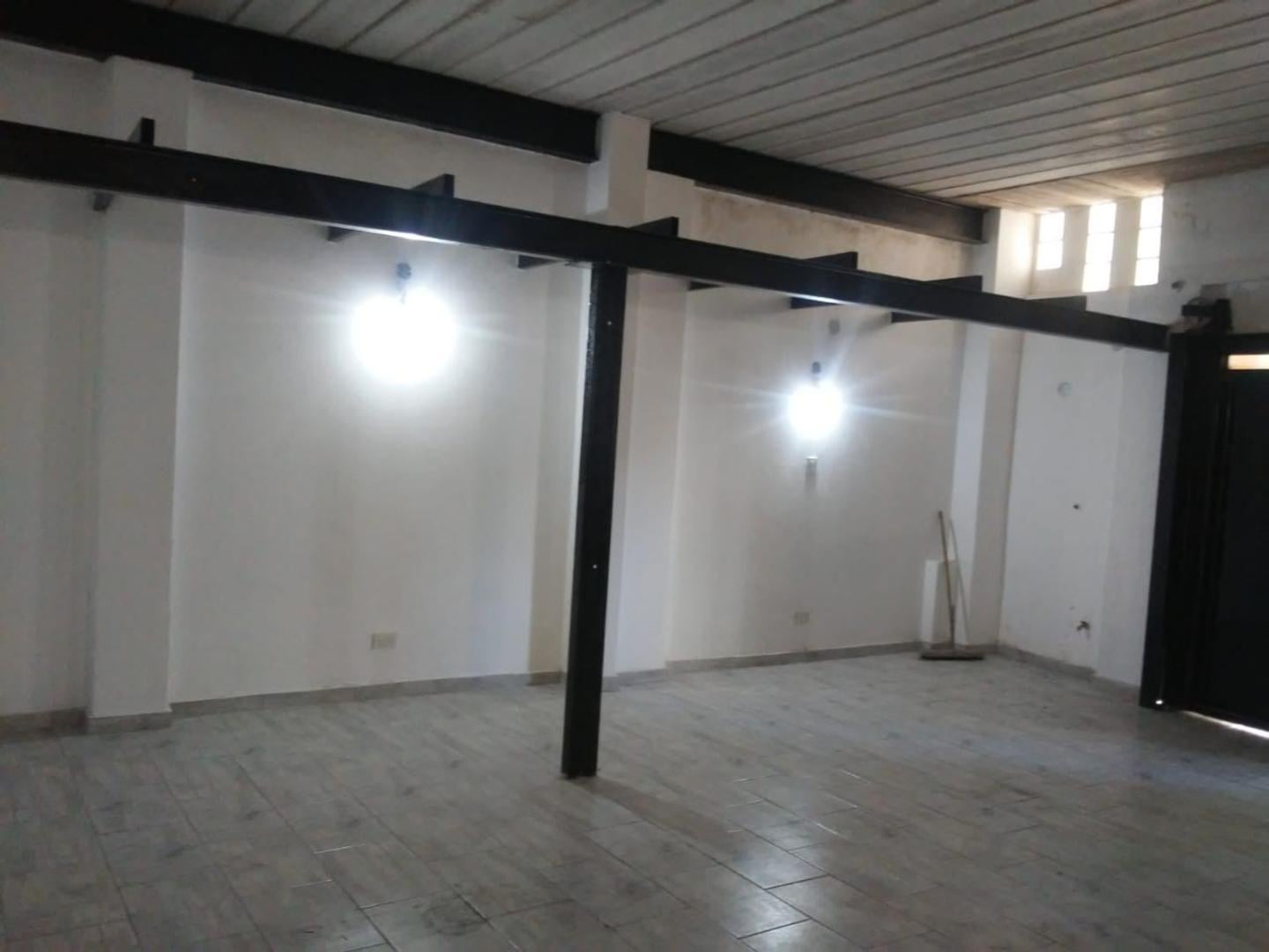 Foto de Tinogasta 5200 excelente oficina para uso profesional, imagen 2