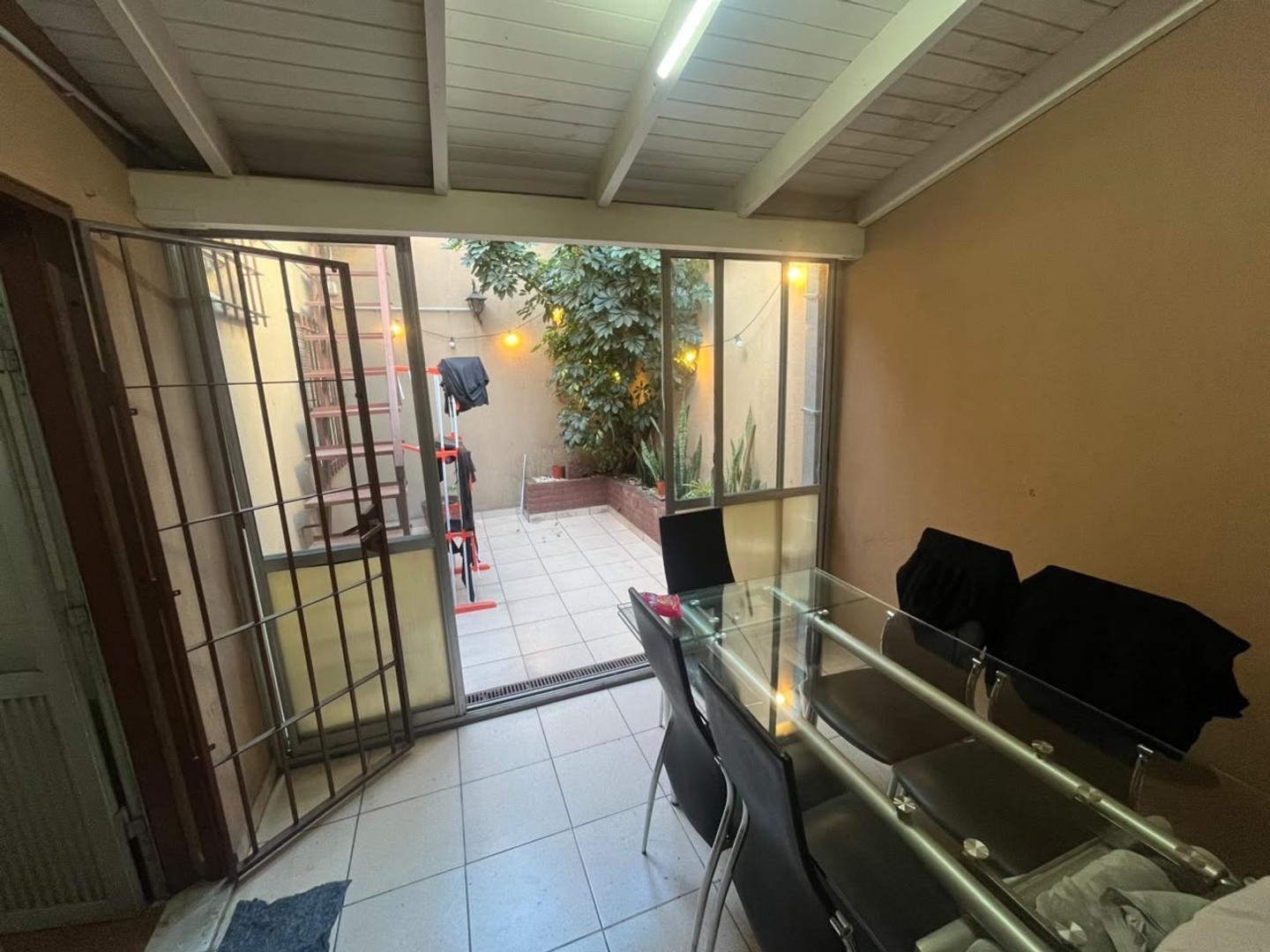 Foto de PH AL FRENTE - 3 AMBIENTES - TERRAZA CON PARRILLA - PATIO, imagen 4