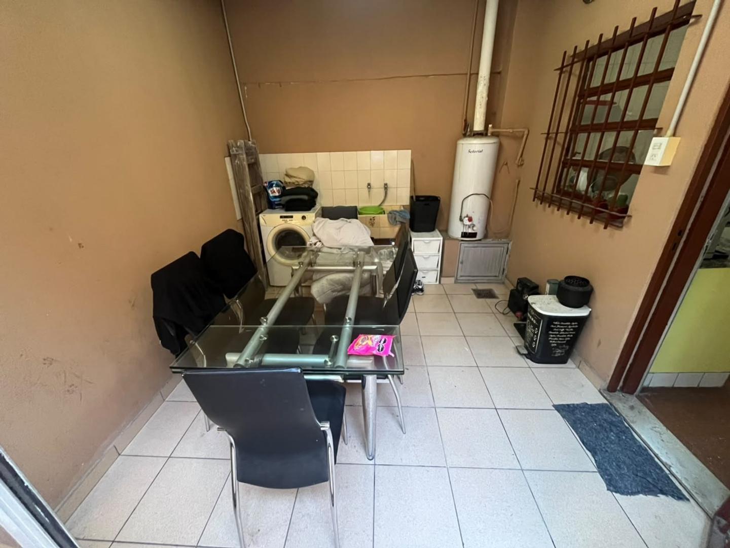 Foto de PH AL FRENTE - 3 AMBIENTES - TERRAZA CON PARRILLA - PATIO, imagen 3