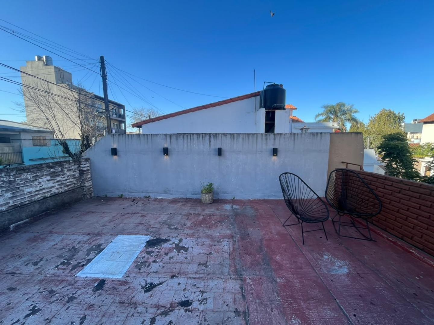 Foto de PH AL FRENTE - 3 AMBIENTES - TERRAZA CON PARRILLA - PATIO, imagen 1