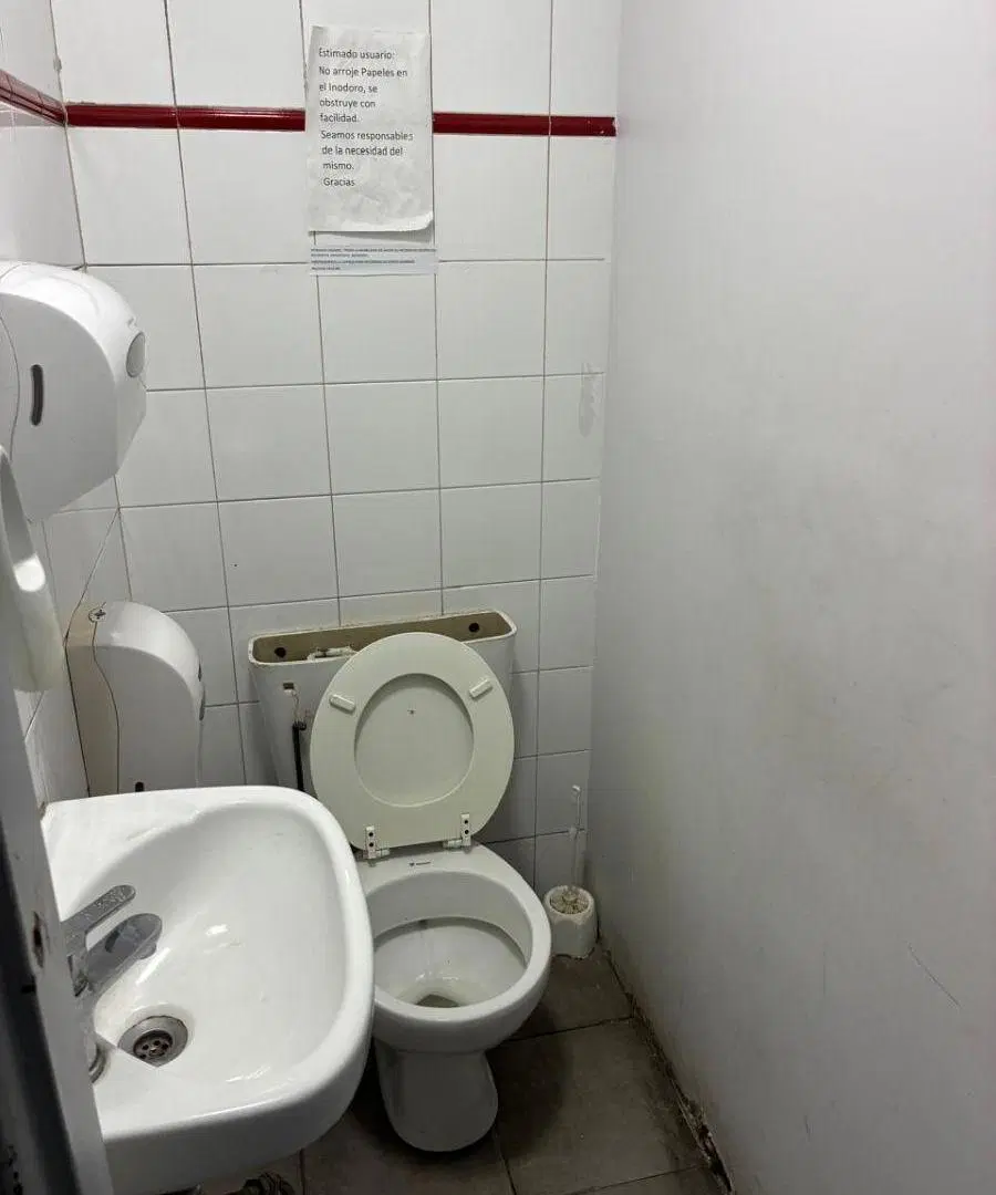 deposito una sola planta de 1100 a 2500 m2 con oficinas optativas de 1000 m2 3