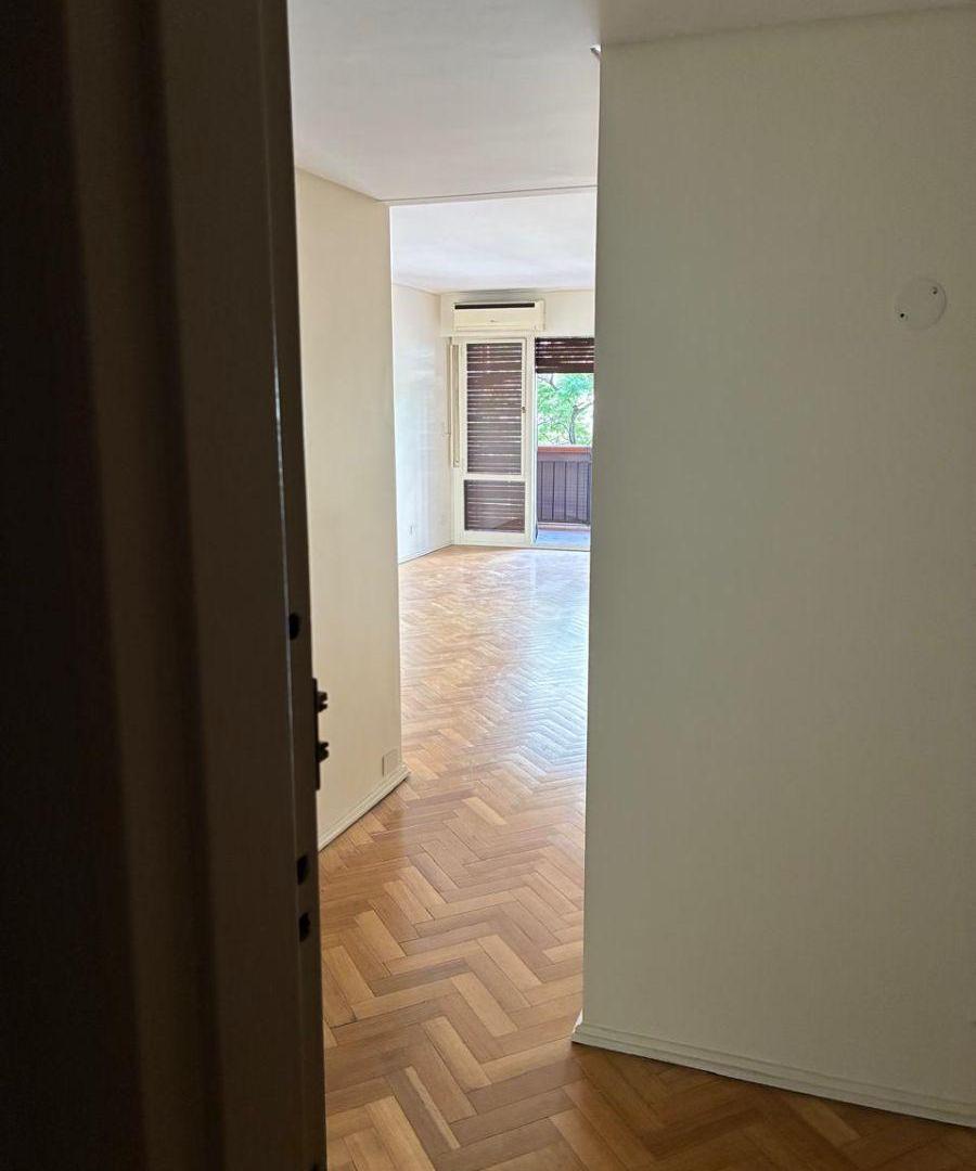 Foto de DEPartamento semipiso en venta al frente sobere av. callao al 2000, imagen 2