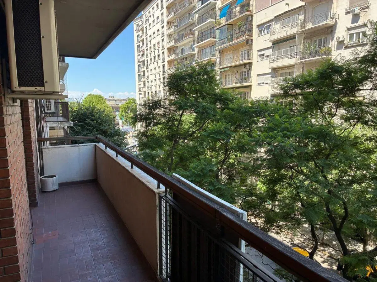 DEPartamento semipiso en venta al frente sobere av. callao al 2000 2