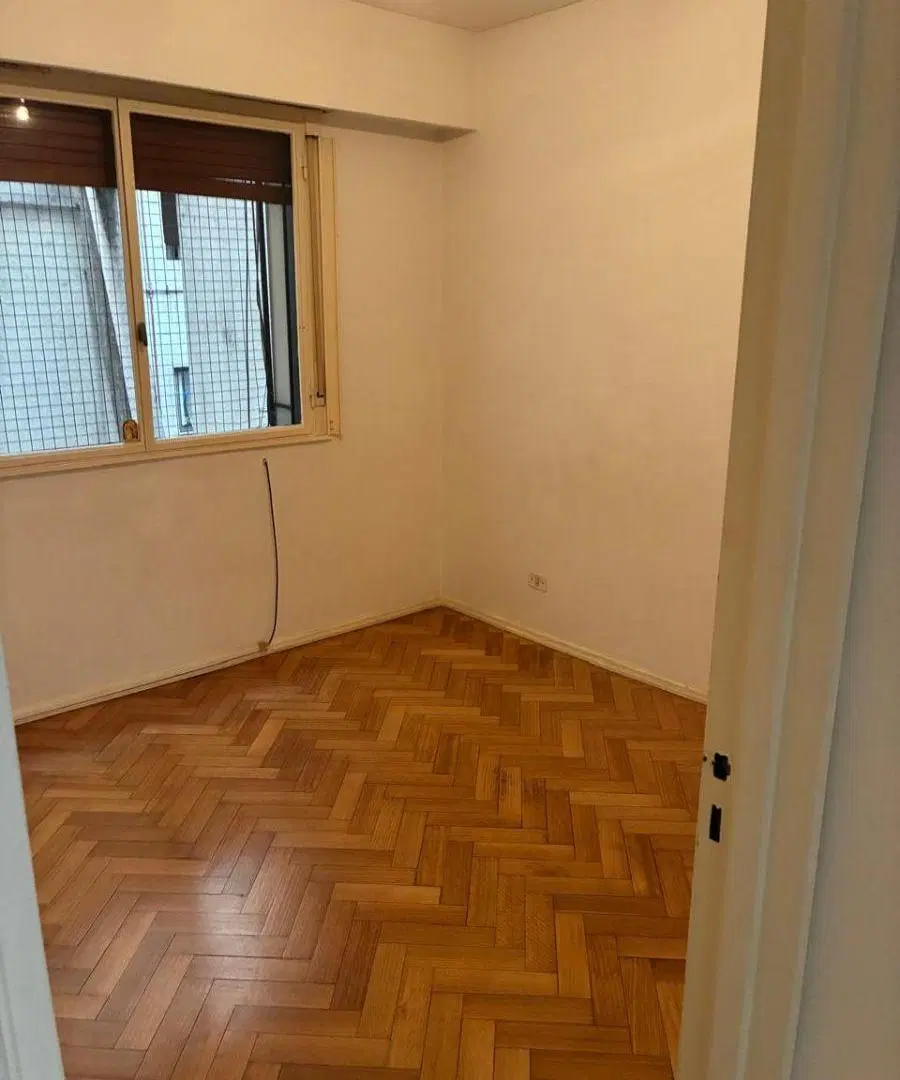 DEPartamento semipiso en venta al frente sobere av. callao al 2000 3